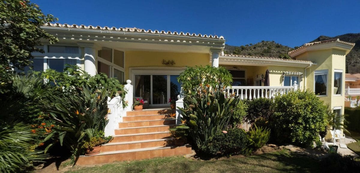 6 soverom Villa til salgs i Mijas med svømmebasseng garasje - € 2 958 500 (Ref: 9688676)