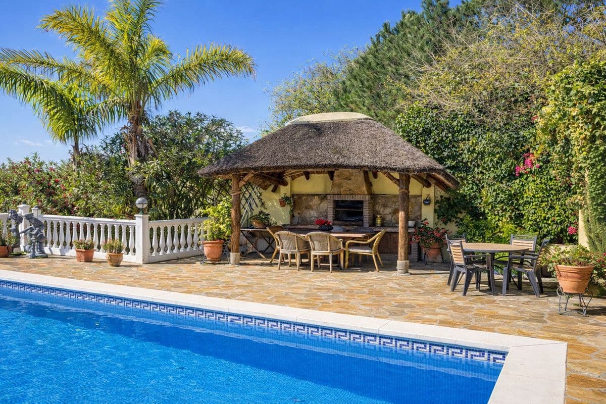 6 soverom Villa til salgs i Mijas med svømmebasseng garasje - € 2 958 500 (Ref: 9688676)