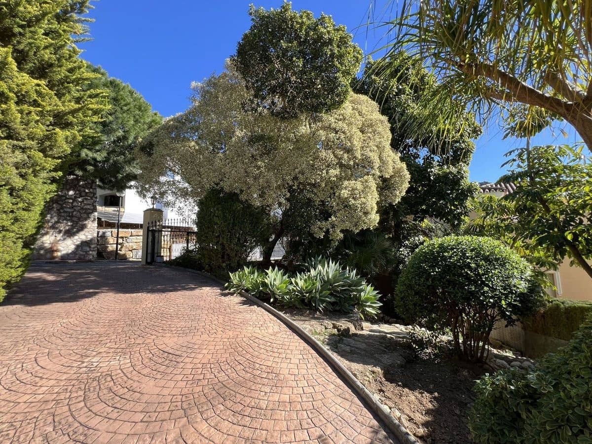 6 soverom Villa til salgs i Mijas med svømmebasseng garasje - € 2 958 500 (Ref: 9688676)