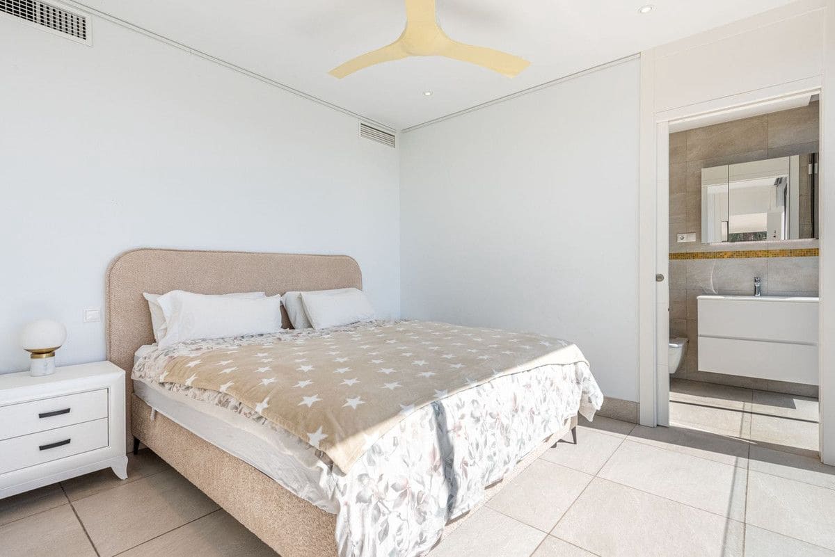 4 makuuhuone Huvila myytävänä paikassa Mijas mukana uima-altaan 
autotalli - 1 990 000 € (Ref: 9688678)