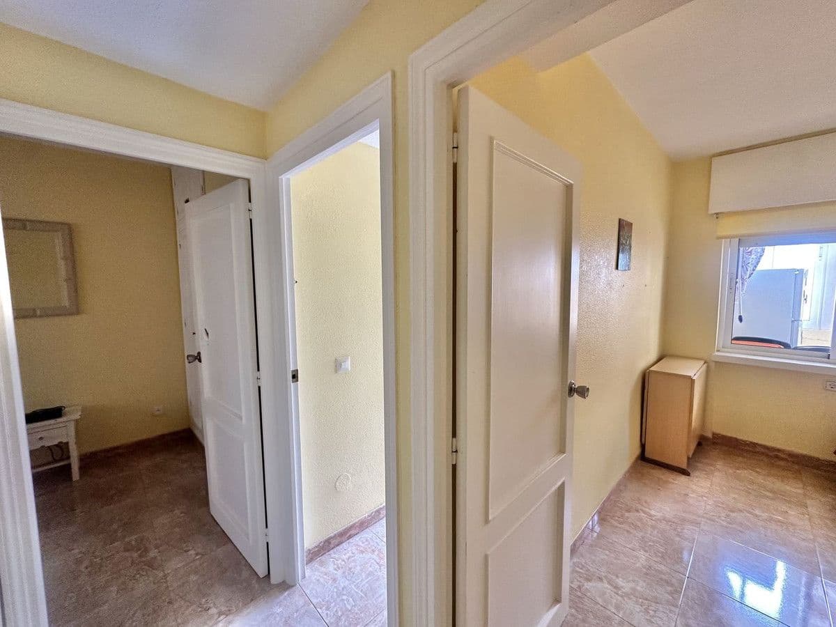 3 bedroom Beach Apartment for sale in Fuengirola with pool - € 370,000 (Ref: 9688684)