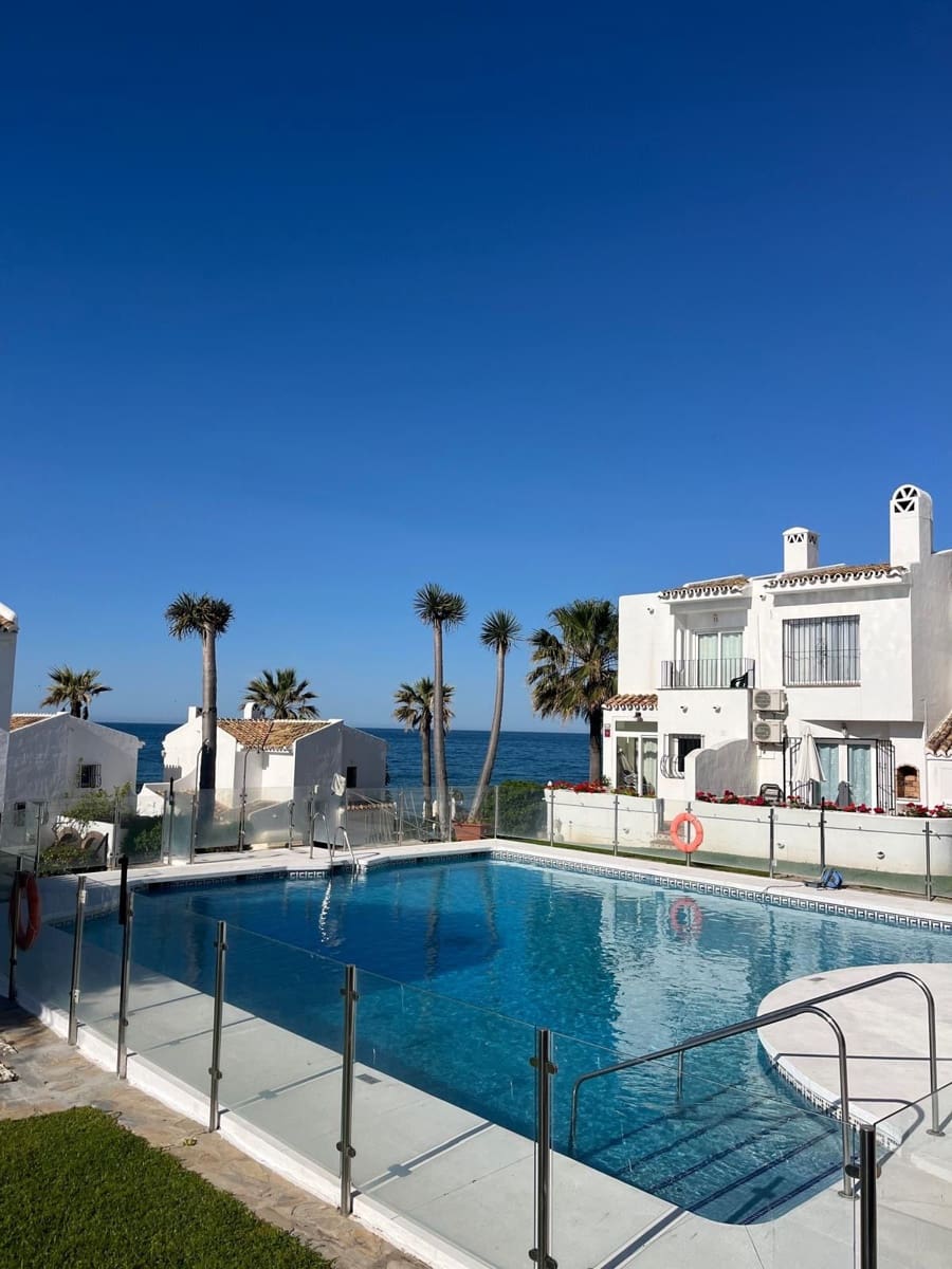2 bedroom Townhouse for sale in Mijas with pool garage - € 745,000 (Ref: 9688685)