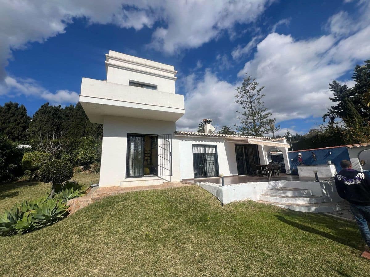 4 soverom Villa til salgs i Mijas med svømmebasseng garasje - € 659 000 (Ref: 9688691)