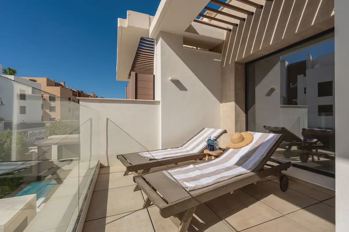 4 soverom Kjedet enebolig til salgs i Mijas med svømmebasseng garasje - € 1 050 000 (Ref: 9688692)