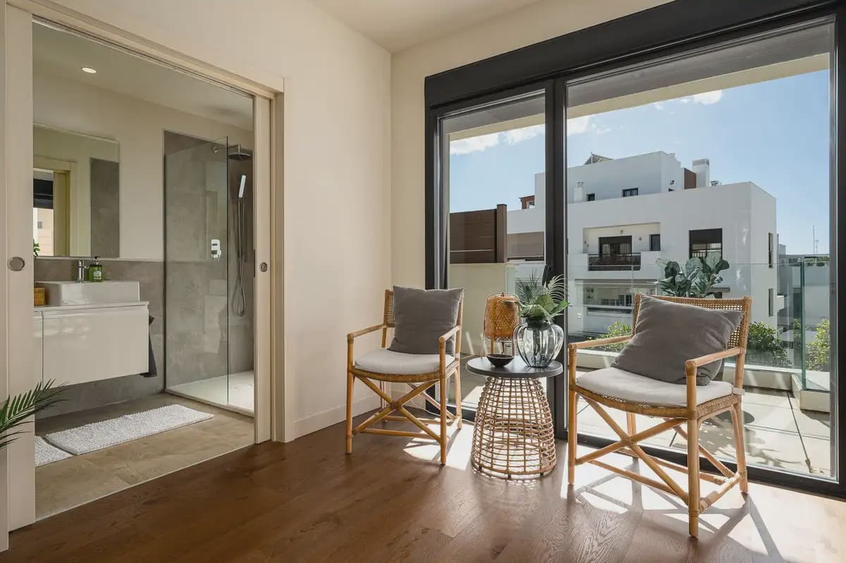 4 soverom Kjedet enebolig til salgs i Mijas med svømmebasseng garasje - € 1 050 000 (Ref: 9688692)