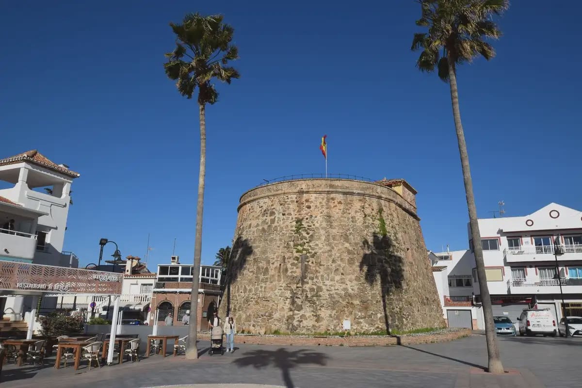 4 soverom Kjedet enebolig til salgs i Mijas med svømmebasseng garasje - € 1 050 000 (Ref: 9688692)