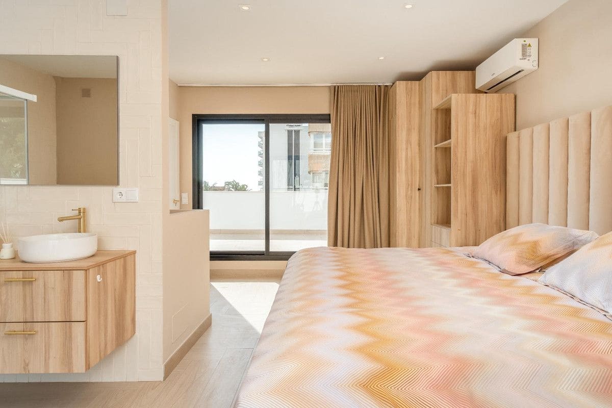 Chalet de 7 habitaciones en Benalmádena en venta con piscina garaje - 1.150.000 € (Ref: 9688693)