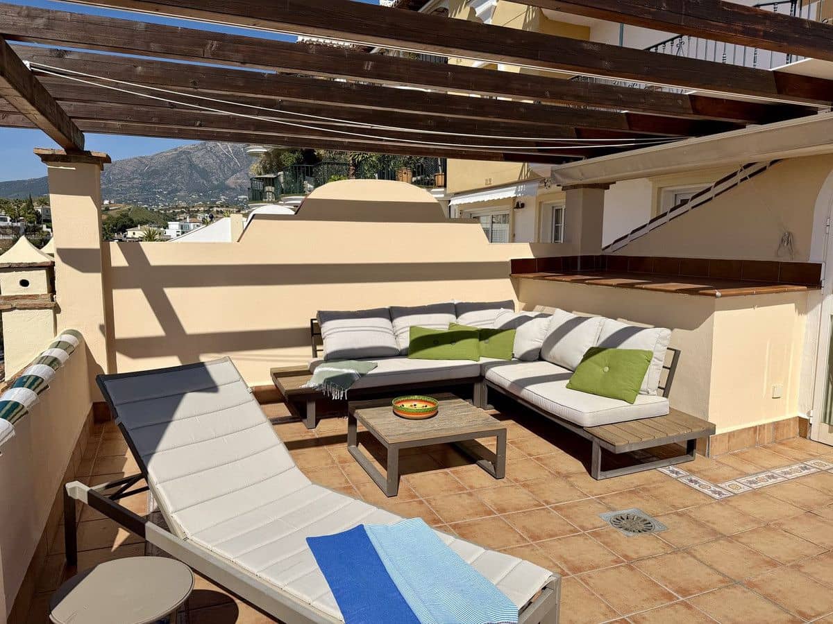 2 bedroom Townhouse for sale in Mijas with pool garage - € 415,000 (Ref: 9688696)