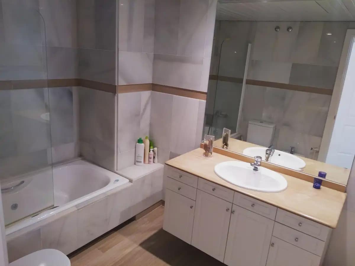 2 soveværelse Lejlighed til salg i Benalmadena med swimmingpool garage - € 699.000 (Ref: 9688700)