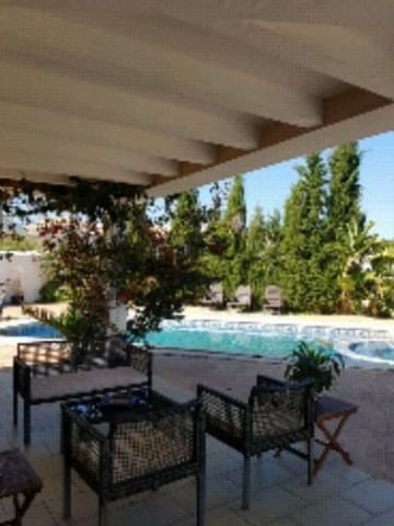 4 makuuhuone Huvila myytävänä paikassa Torremolinos mukana uima-altaan 
autotalli - 1 030 000 € (Ref: 9688701)