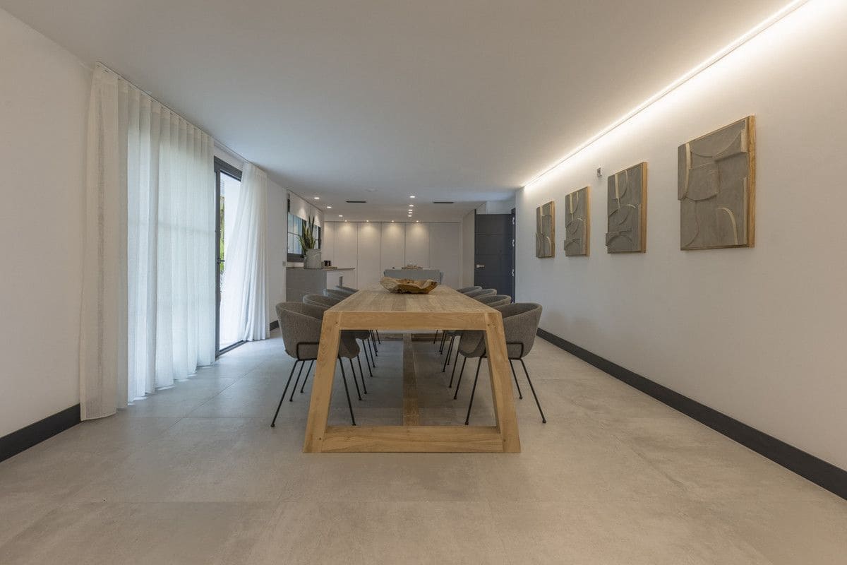 5 sypialnia Willa na sprzedaż w Marbella z basenem garażem - 5 950 000 € (Ref: 9688706)