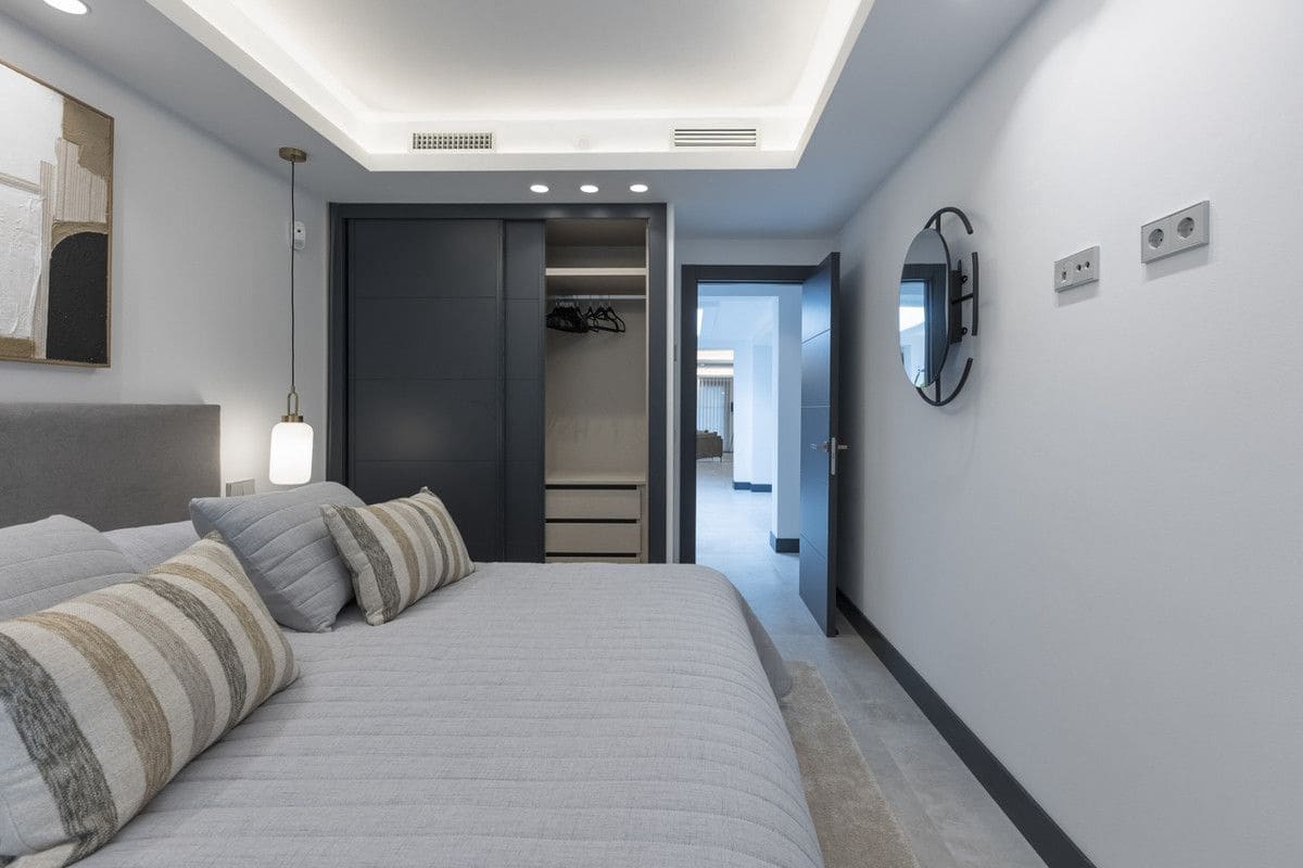 5 sypialnia Willa na sprzedaż w Marbella z basenem garażem - 5 950 000 € (Ref: 9688706)