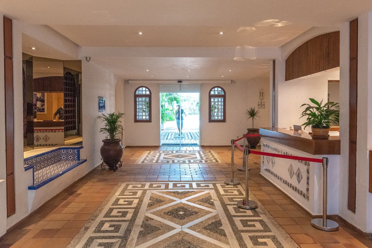 3 sovrum Strandlägenhet till salu i Marbella med pool garage - 1 200 000 € (Ref: 9688716)