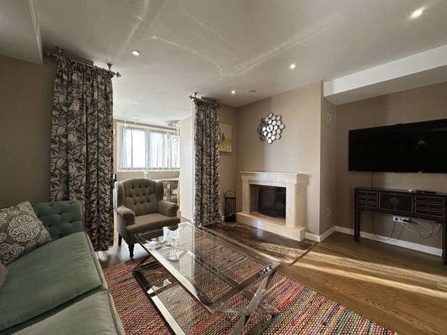 3 sovrum Strandlägenhet till salu i Puerto Banus, Marbella med pool garage - 1 200 000 € (Ref: 9688716)