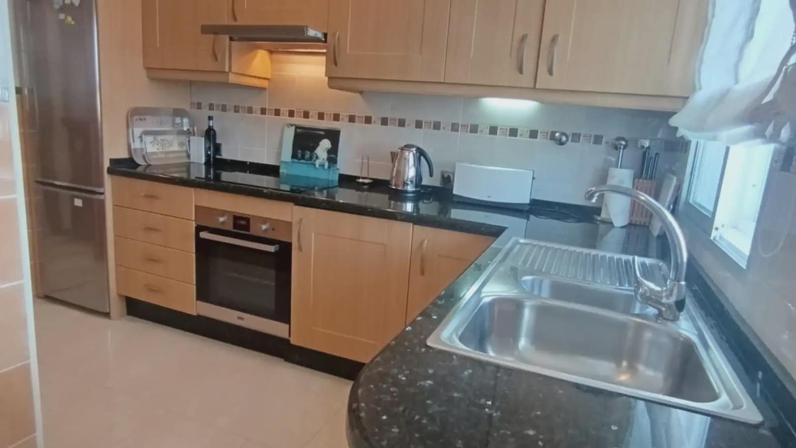 2 bedroom Beach Apartment for sale in Fuengirola with pool garage - € 355,000 (Ref: 9709241)