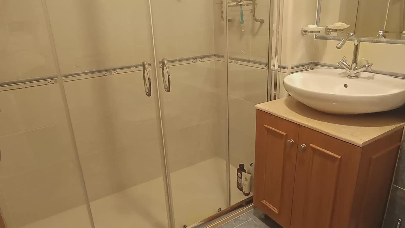 2 bedroom Beach Apartment for sale in Fuengirola with pool garage - € 355,000 (Ref: 9709241)