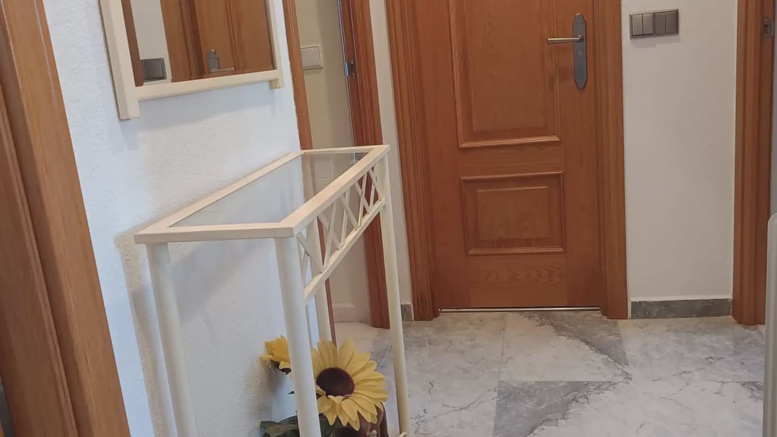 2 bedroom Beach Apartment for sale in Fuengirola with pool garage - € 355,000 (Ref: 9709241)