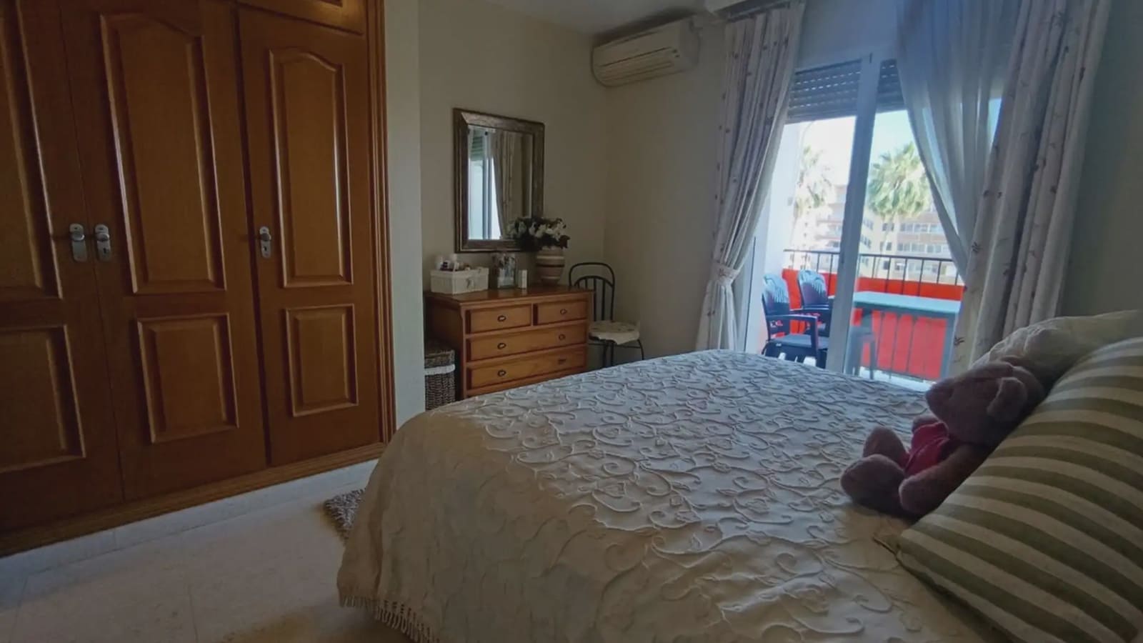 2 bedroom Beach Apartment for sale in Fuengirola with pool garage - € 355,000 (Ref: 9709241)