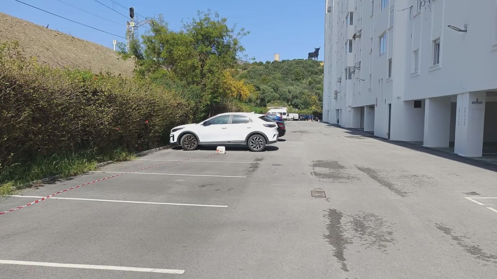 2 bedroom Beach Apartment for sale in Fuengirola with pool garage - € 355,000 (Ref: 9709241)