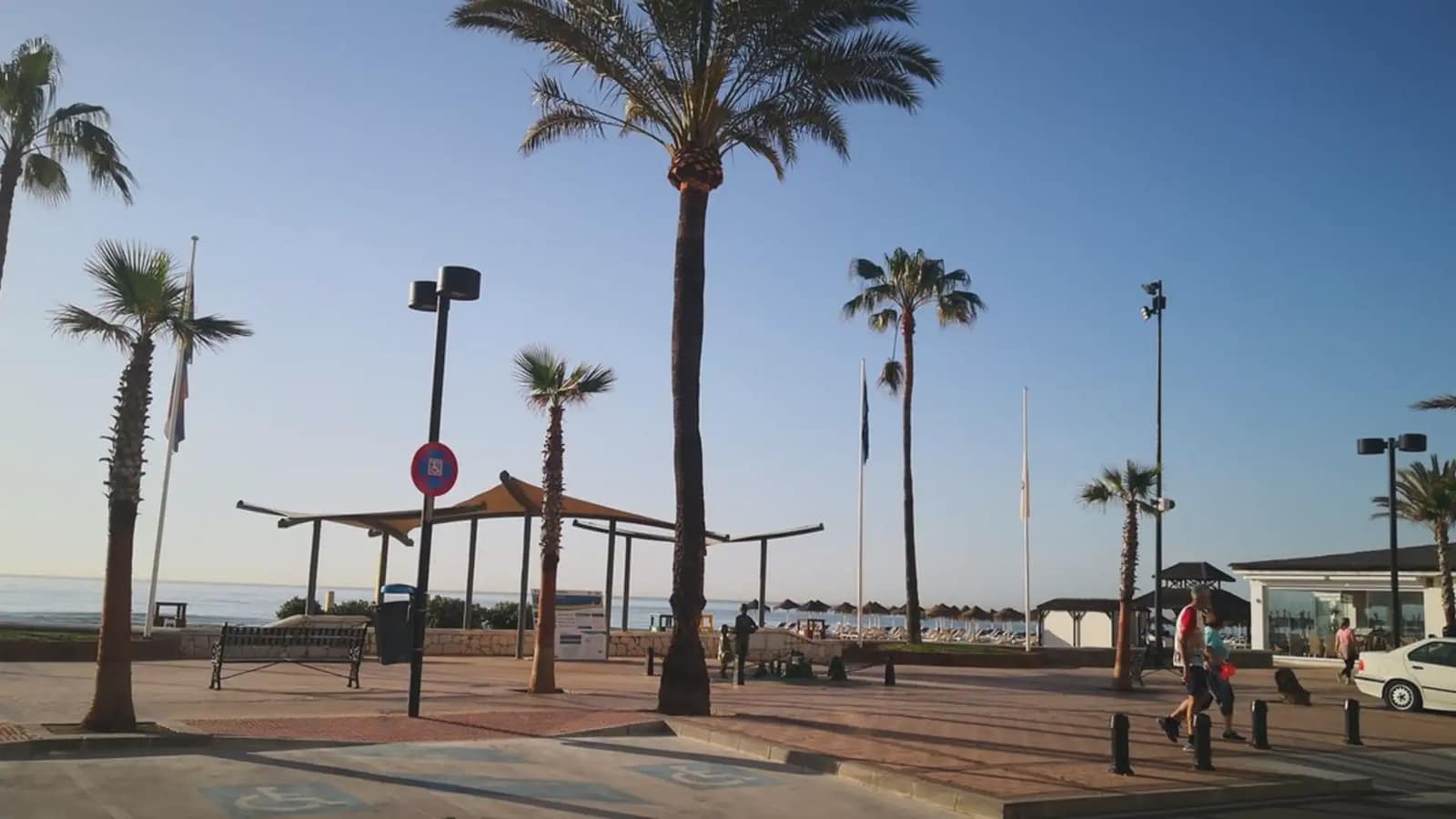 2 slaapkamer Strandappartement te koop in Fuengirola met zwembad garage - € 520.000 (Ref: 9747136)