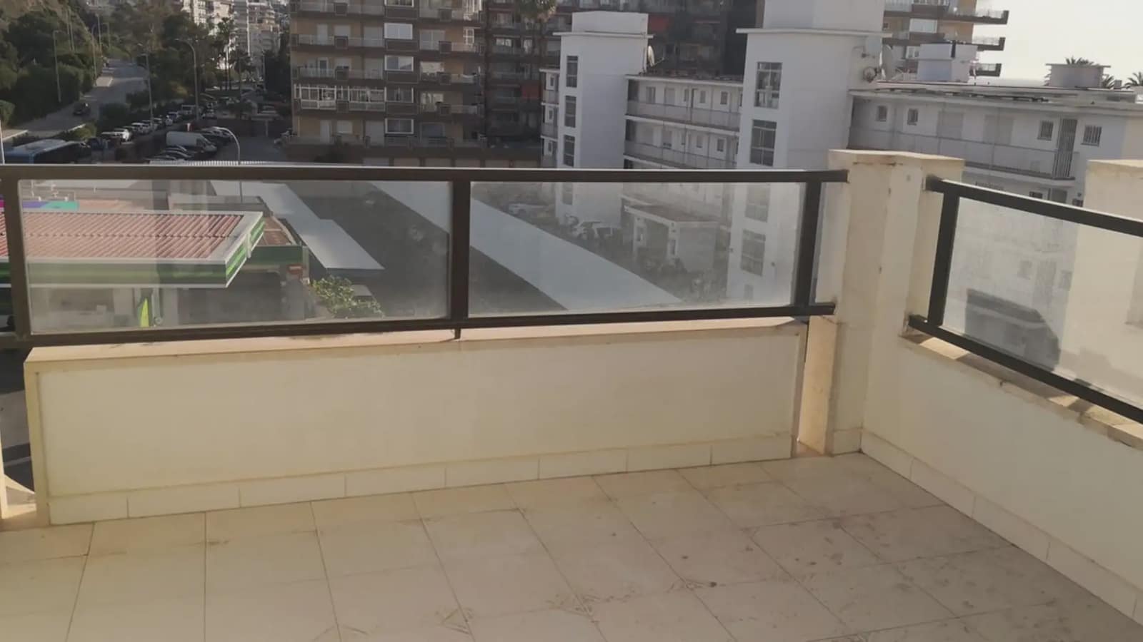 2 slaapkamer Strandappartement te koop in Fuengirola met zwembad garage - € 520.000 (Ref: 9747136)
