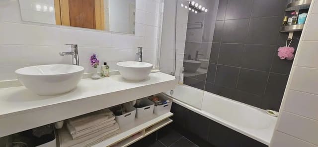 2 soveværelse Lejlighed til salg i Riviera del Sol, Mijas med swimmingpool garage - € 335.000 (Ref: 9760045)