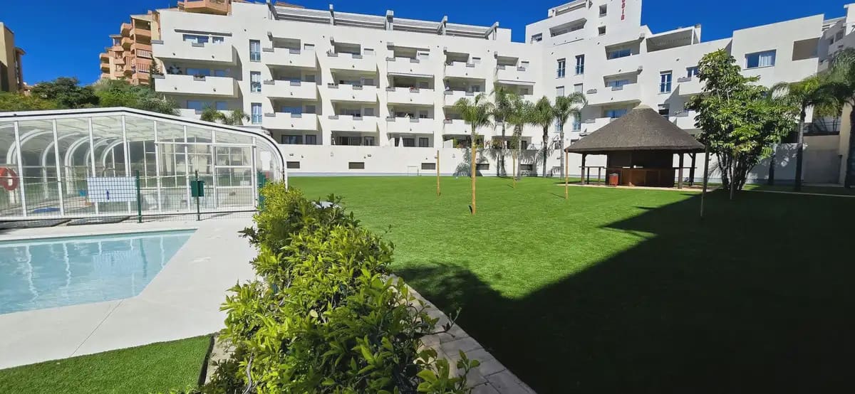 2 soveværelse Lejlighed til salg i Mijas med swimmingpool garage - € 335.000 (Ref: 9760045)
