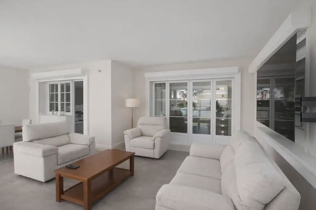 3 makuuhuone Paritalo myytävänä paikassa Elviria, Marbella mukana uima-altaan 
autotalli - 725 000 € (Ref: 9760047)