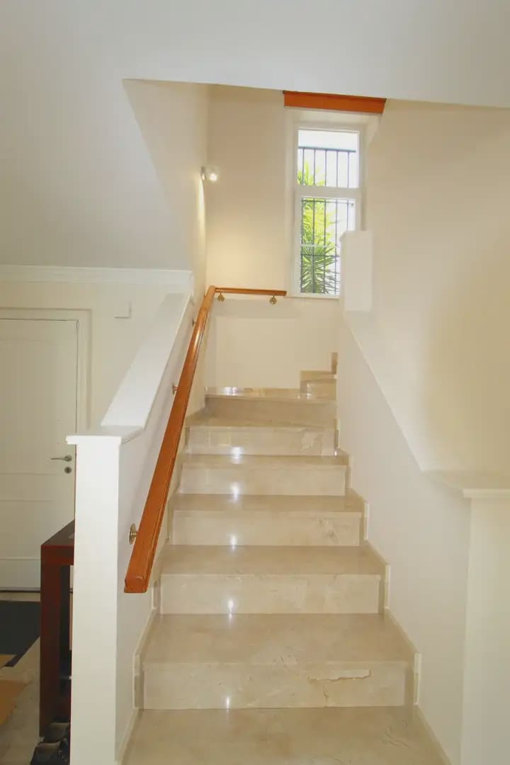 3 makuuhuone Paritalo myytävänä paikassa Marbella mukana uima-altaan 
autotalli - 725 000 € (Ref: 9760047)