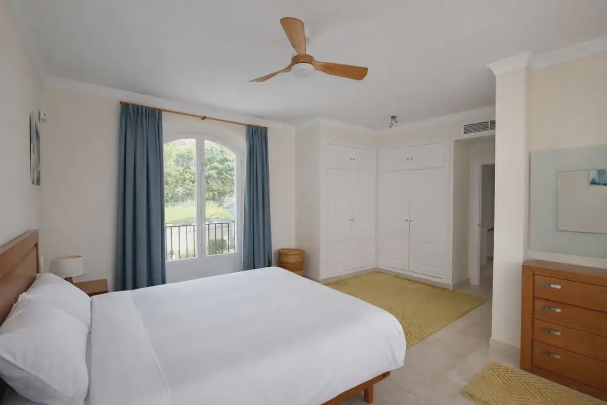 3 makuuhuone Paritalo myytävänä paikassa Marbella mukana uima-altaan 
autotalli - 725 000 € (Ref: 9760047)