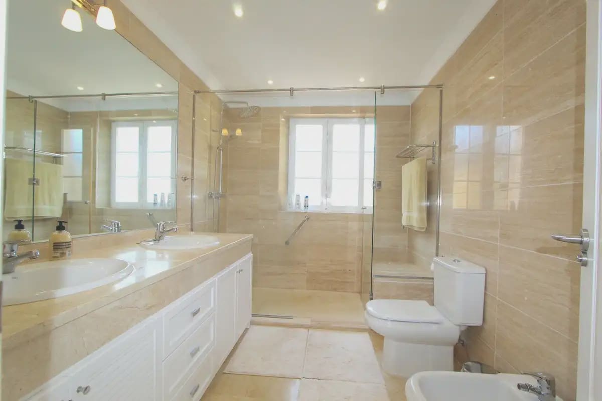 3 makuuhuone Paritalo myytävänä paikassa Marbella mukana uima-altaan 
autotalli - 725 000 € (Ref: 9760047)