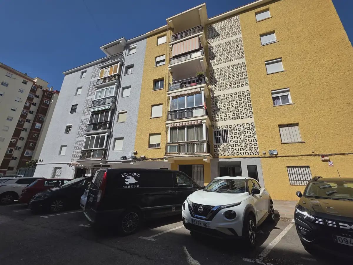 3 soveværelse Lejlighed til salg i Fuengirola - € 275.000 (Ref: 9760049)