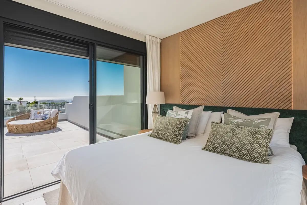 3 bedroom Terraced Villa for sale in Marbella with pool garage - € 1,395,000 (Ref: 9760052)