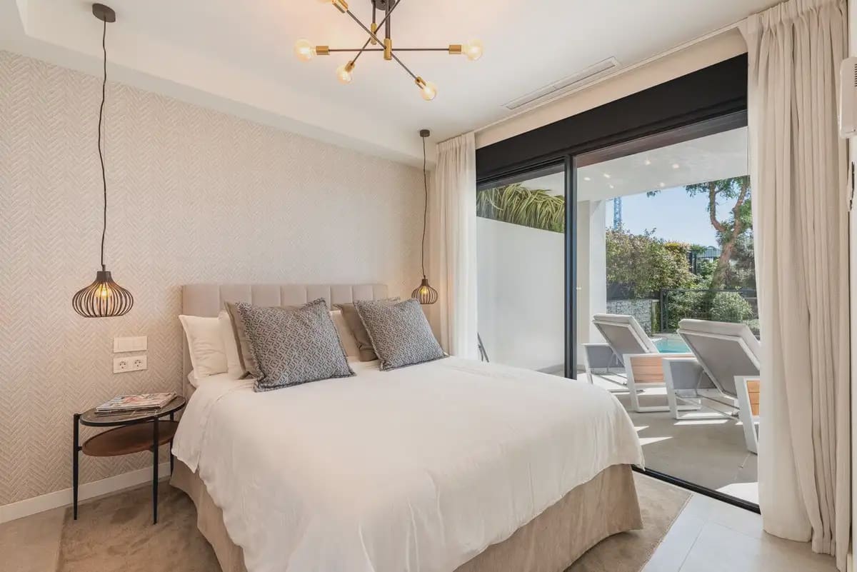 3 bedroom Terraced Villa for sale in Marbella with pool garage - € 1,395,000 (Ref: 9760052)