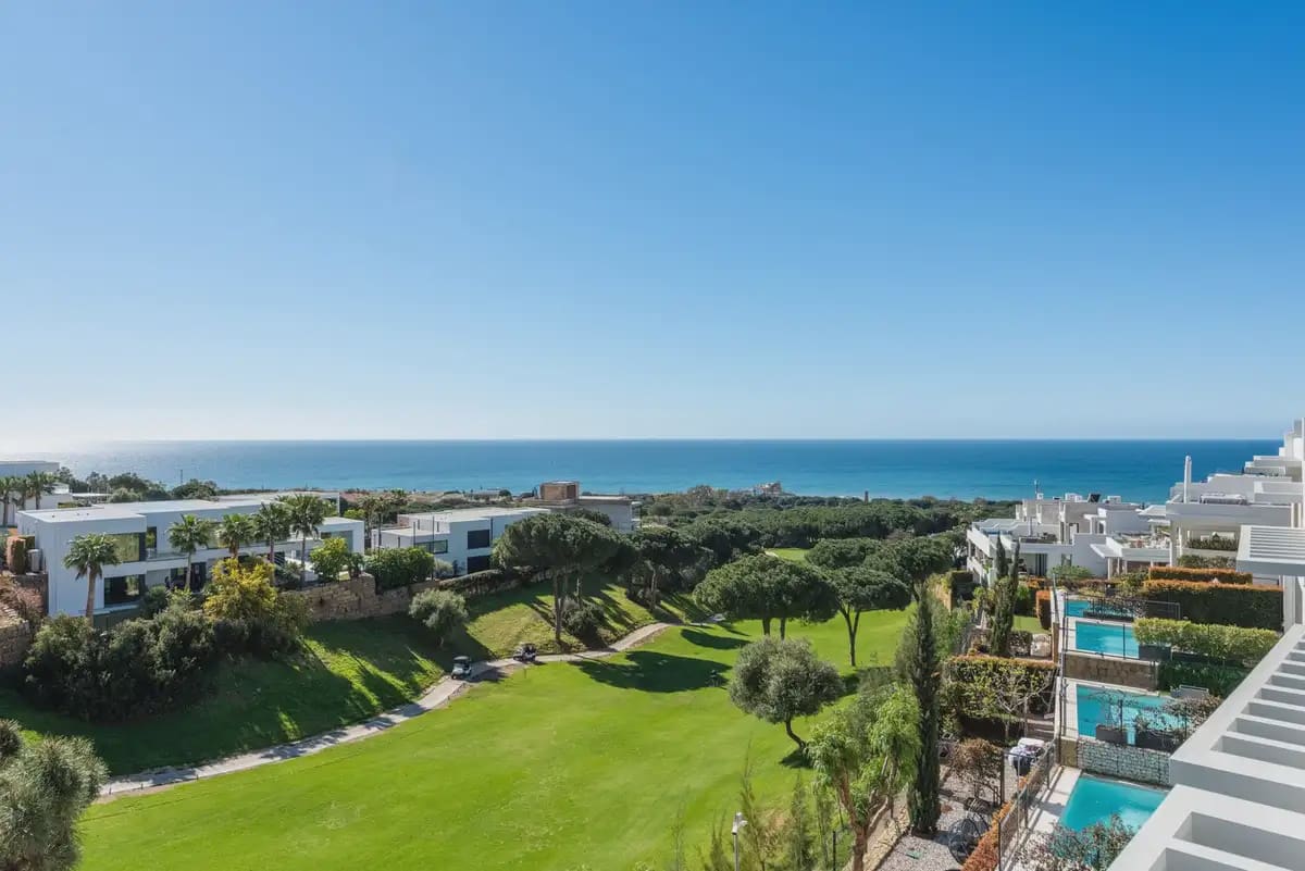 3 bedroom Terraced Villa for sale in Marbella with pool garage - € 1,395,000 (Ref: 9760052)
