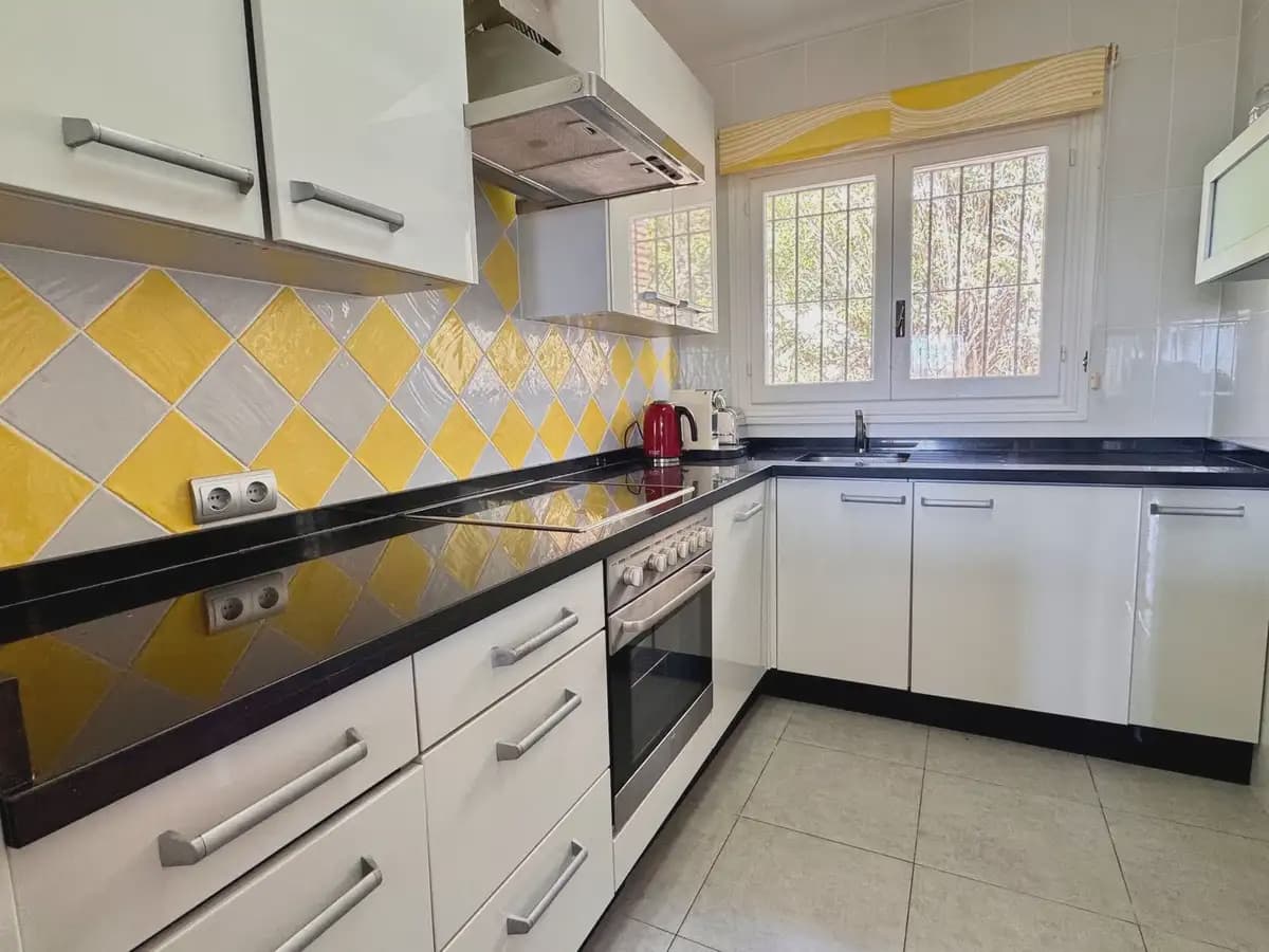 3 sypialnia Willa na sprzedaż w Mijas z basenem garażem - 650 000 € (Ref: 9760053)