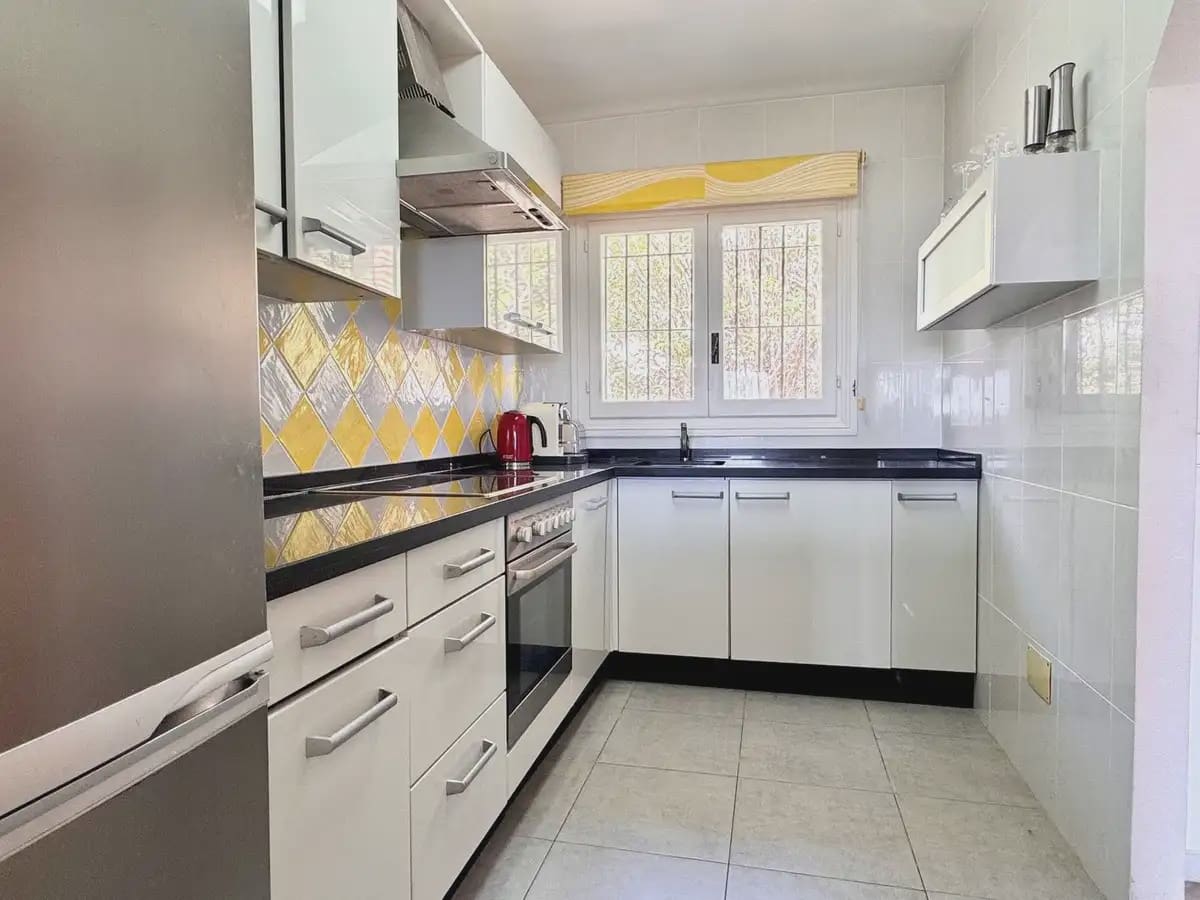 3 sypialnia Willa na sprzedaż w Mijas z basenem garażem - 650 000 € (Ref: 9760053)