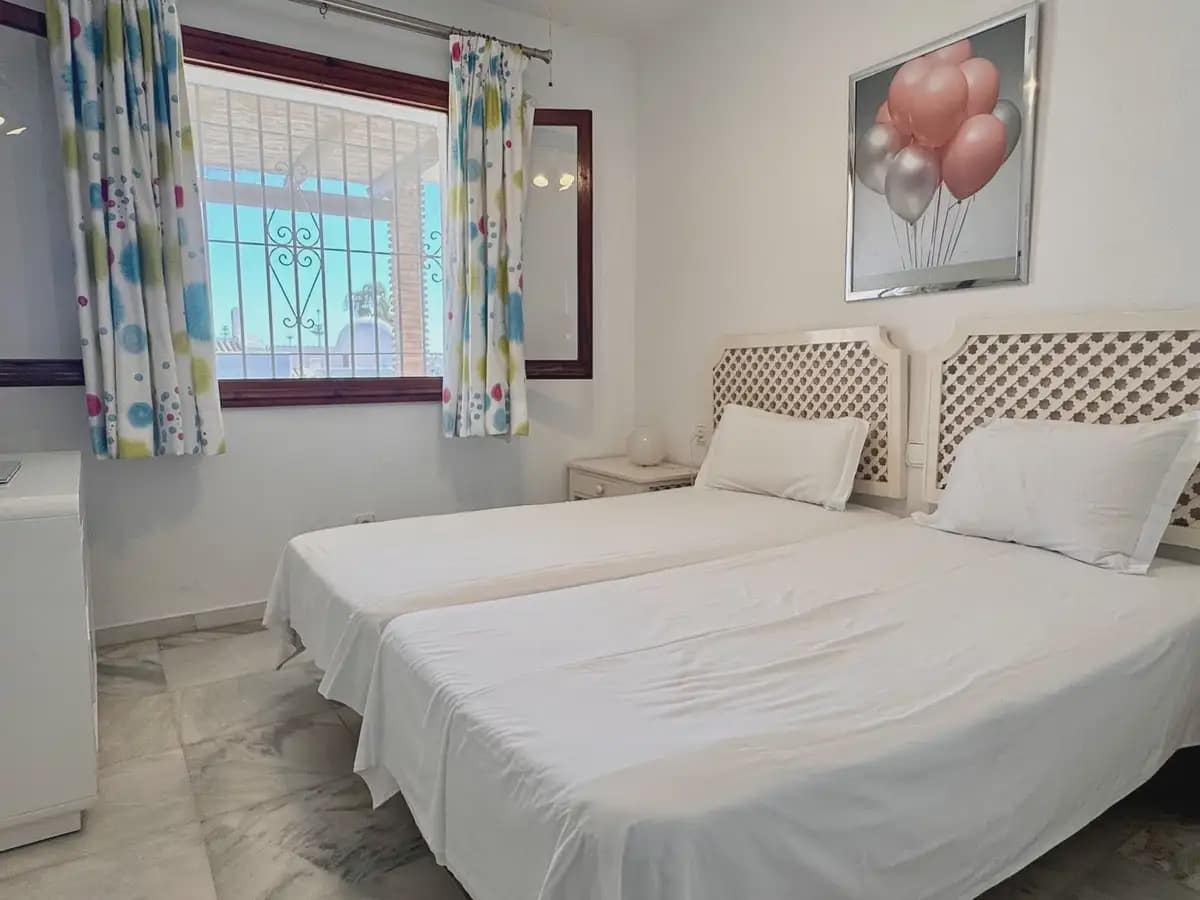 3 sypialnia Willa na sprzedaż w Mijas z basenem garażem - 650 000 € (Ref: 9760053)