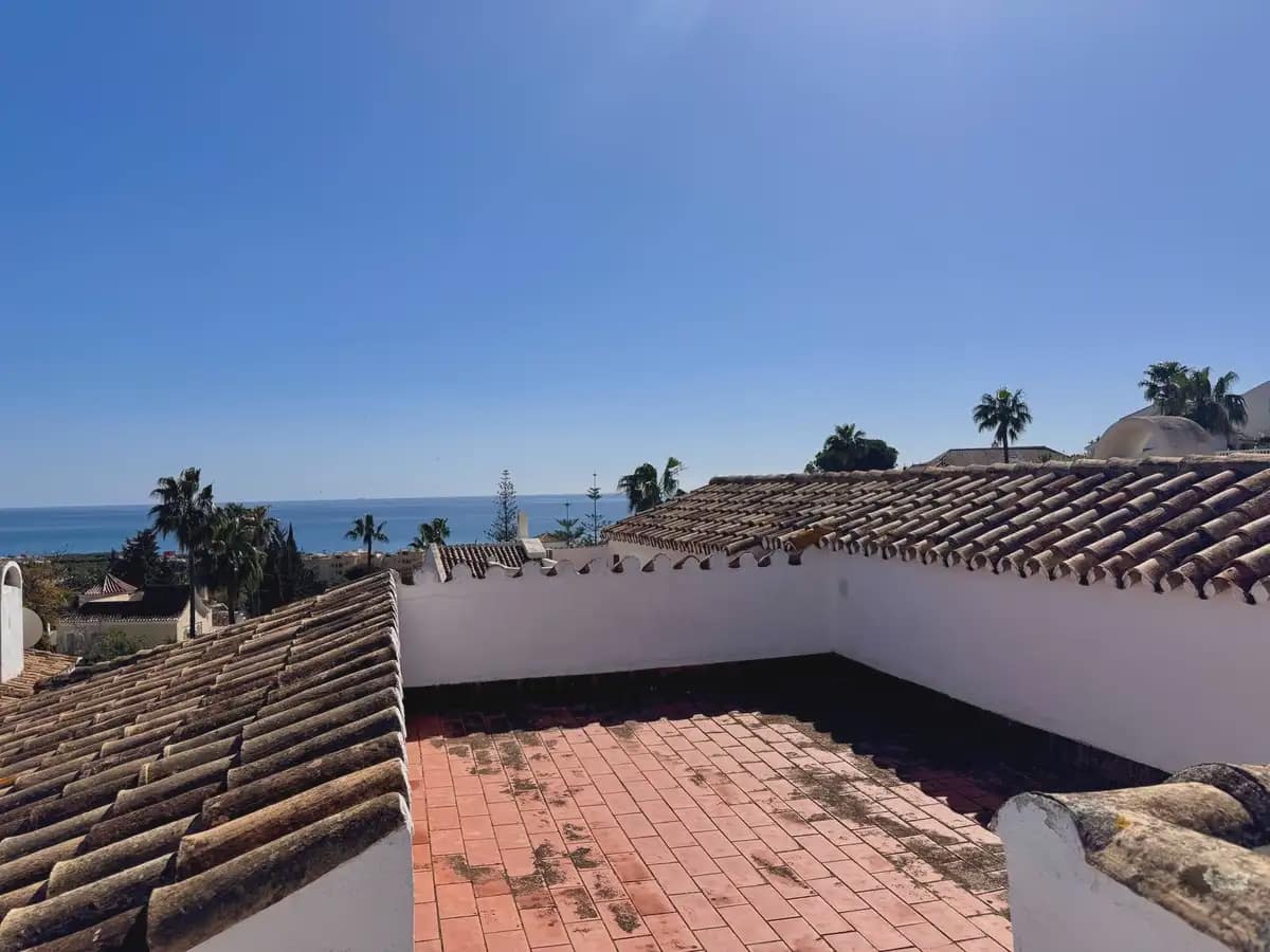 3 sypialnia Willa na sprzedaż w Mijas z basenem garażem - 650 000 € (Ref: 9760053)