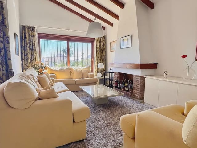 3 sypialnia Willa na sprzedaż w Calahonda, Mijas z basenem garażem - 650 000 € (Ref: 9760053)