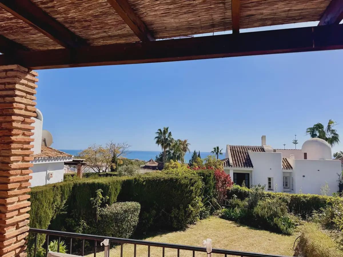 3 sypialnia Willa na sprzedaż w Mijas z basenem garażem - 650 000 € (Ref: 9760053)