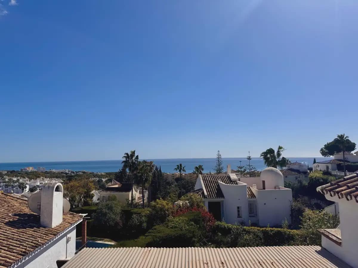 3 sypialnia Willa na sprzedaż w Mijas z basenem garażem - 650 000 € (Ref: 9760053)