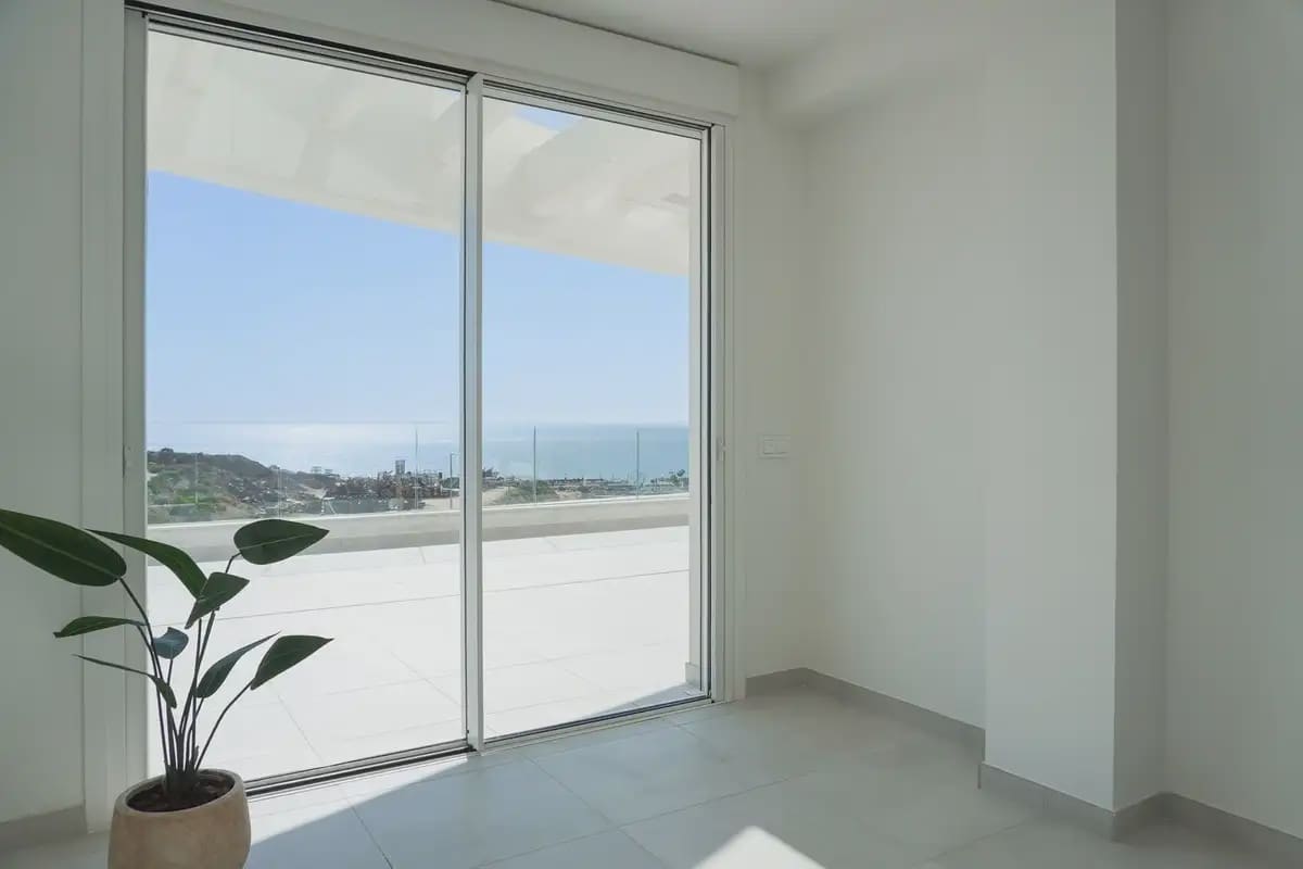 3 sypialnia Apartament na sprzedaż w Mijas z basenem garażem - 1 200 000 € (Ref: 9760057)