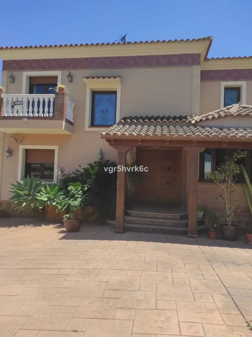4 bedroom Villa for sale in Mijas with pool garage - € 995,000 (Ref: 9760059)