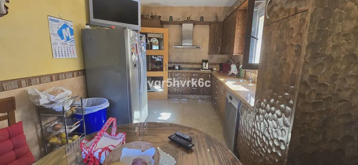 4 bedroom Villa for sale in Mijas with pool garage - € 995,000 (Ref: 9760059)