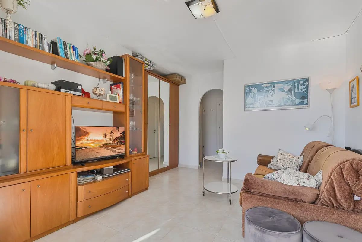 1 Zimmer Strandapartment zu verkaufen in Benalmadena mit Pool - 245.000 € (Ref: 9760061)