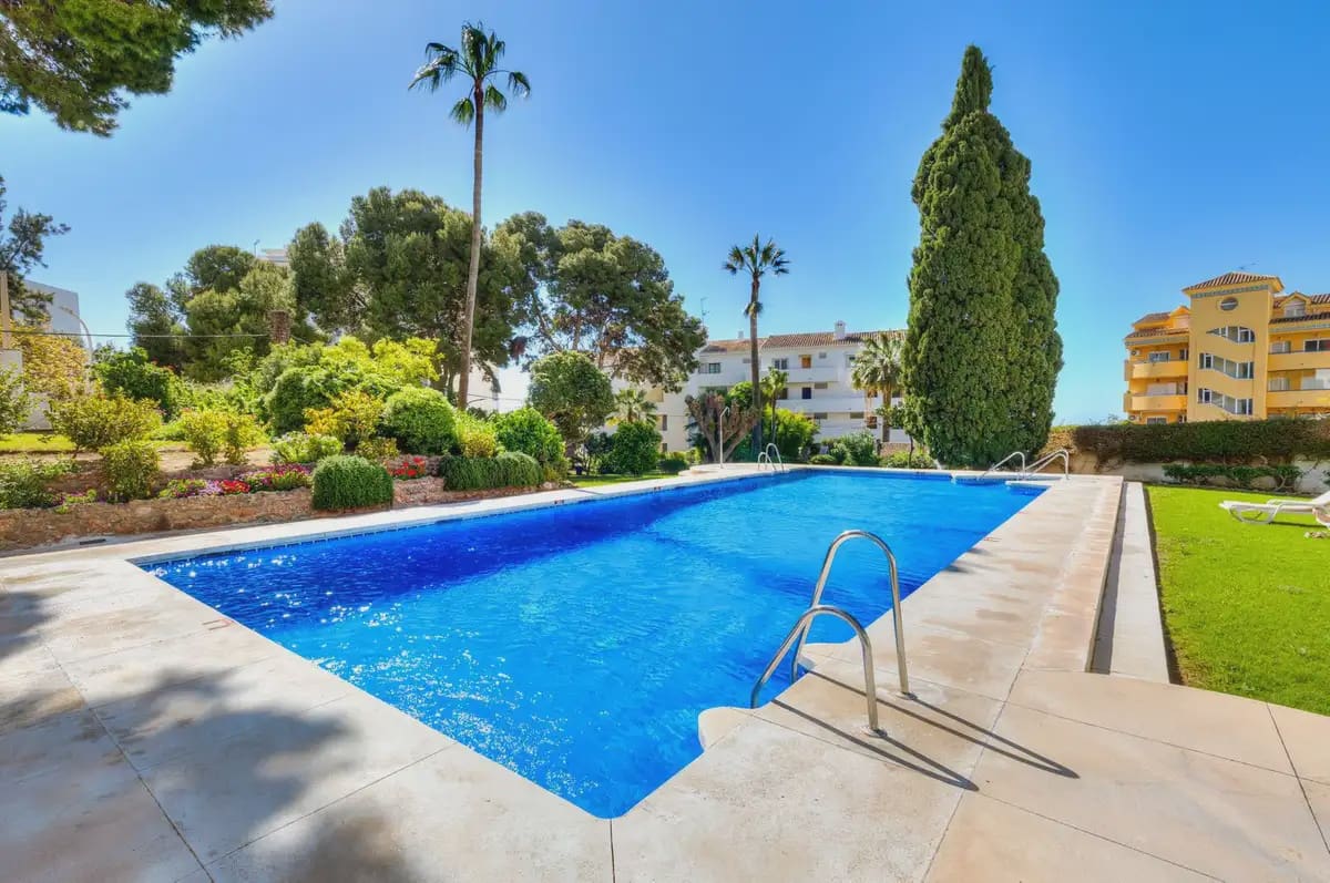 1 Zimmer Strandapartment zu verkaufen in Benalmadena mit Pool - 245.000 € (Ref: 9760061)