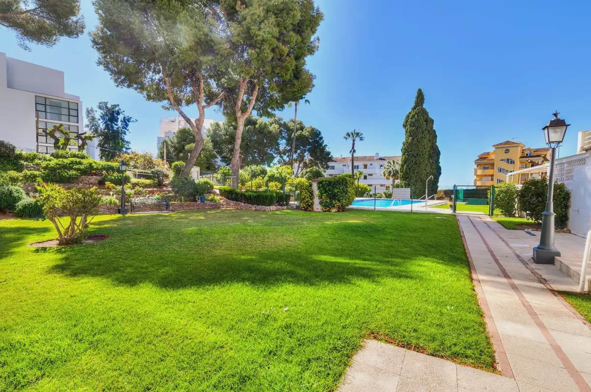 1 Zimmer Strandapartment zu verkaufen in Benalmadena mit Pool - 245.000 € (Ref: 9760061)