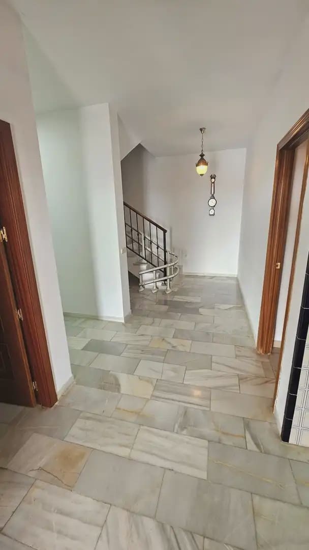 Chalet de 4 habitaciones en Mijas en venta con piscina garaje - 1.150.000 € (Ref: 9760063)