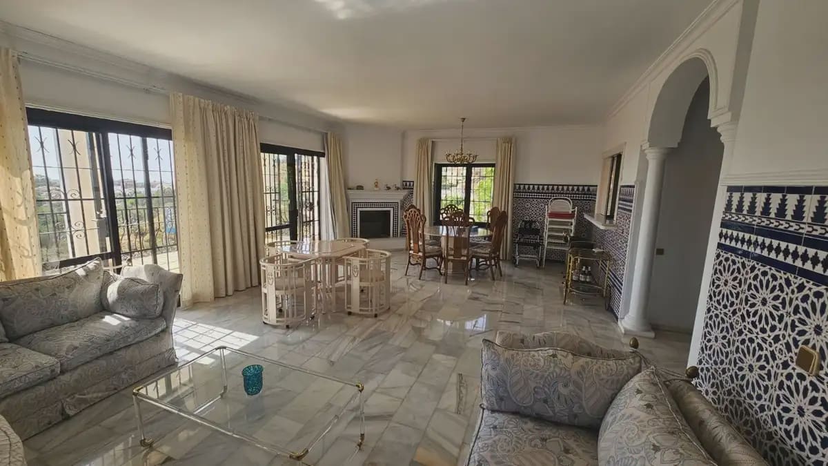 Chalet de 4 habitaciones en Mijas en venta con piscina garaje - 1.150.000 € (Ref: 9760063)